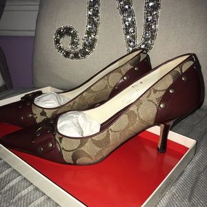 Coach Tierney Logo Heel